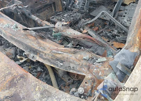 2013 GMC Yukon Xl 1500 Denali z USA, uszkodzony, nr VIN 1GKS2MEF0DR372192